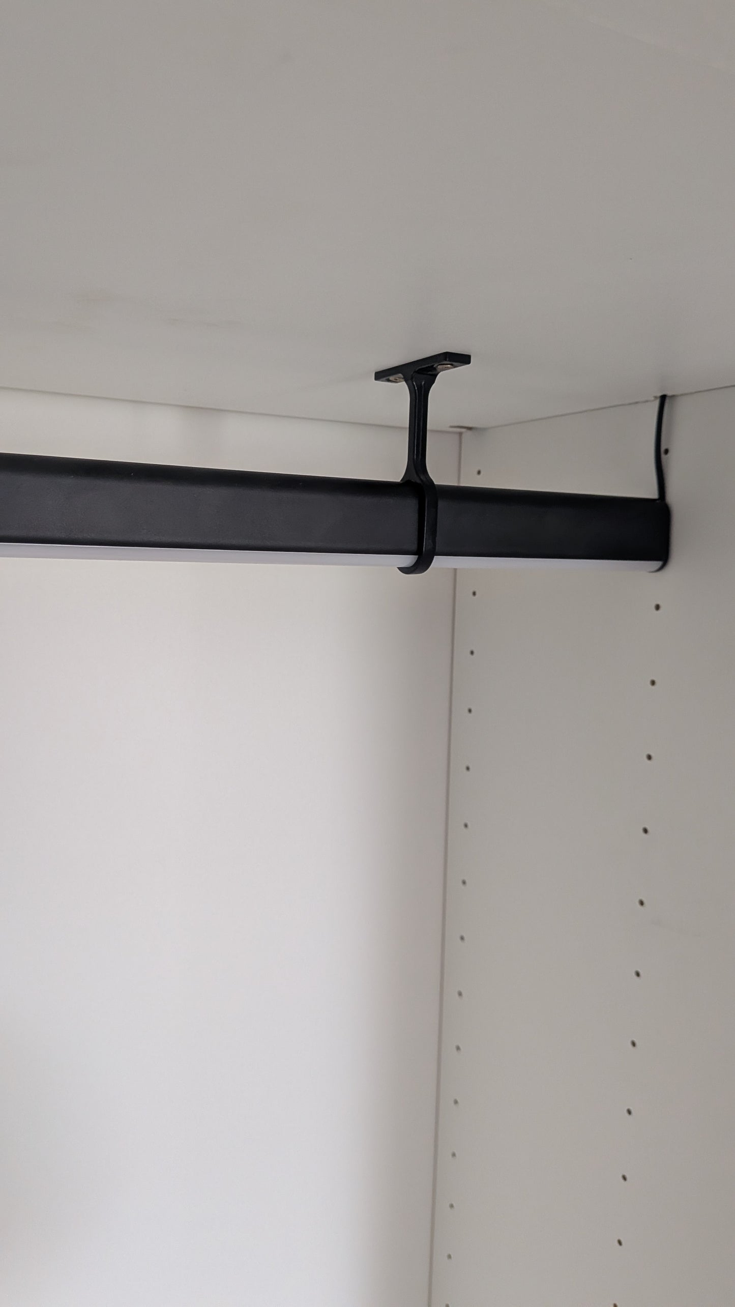 LEDs Wardrobe Hanging Rails Light with Integrated Illumination | Warm White
