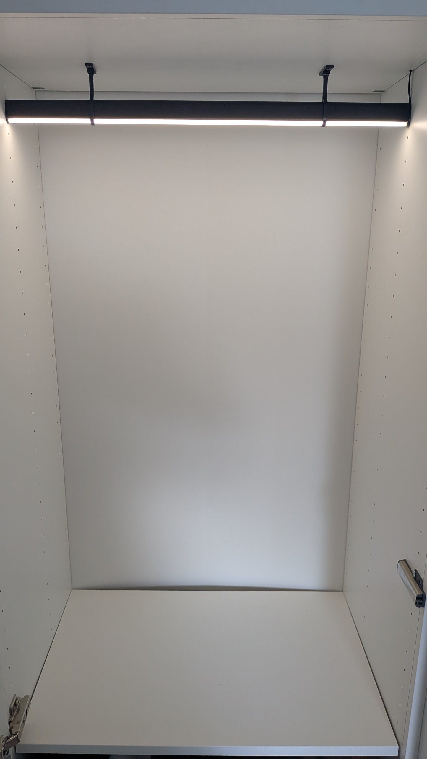 LEDs Wardrobe Hanging Rails Light with Integrated Illumination | Warm White