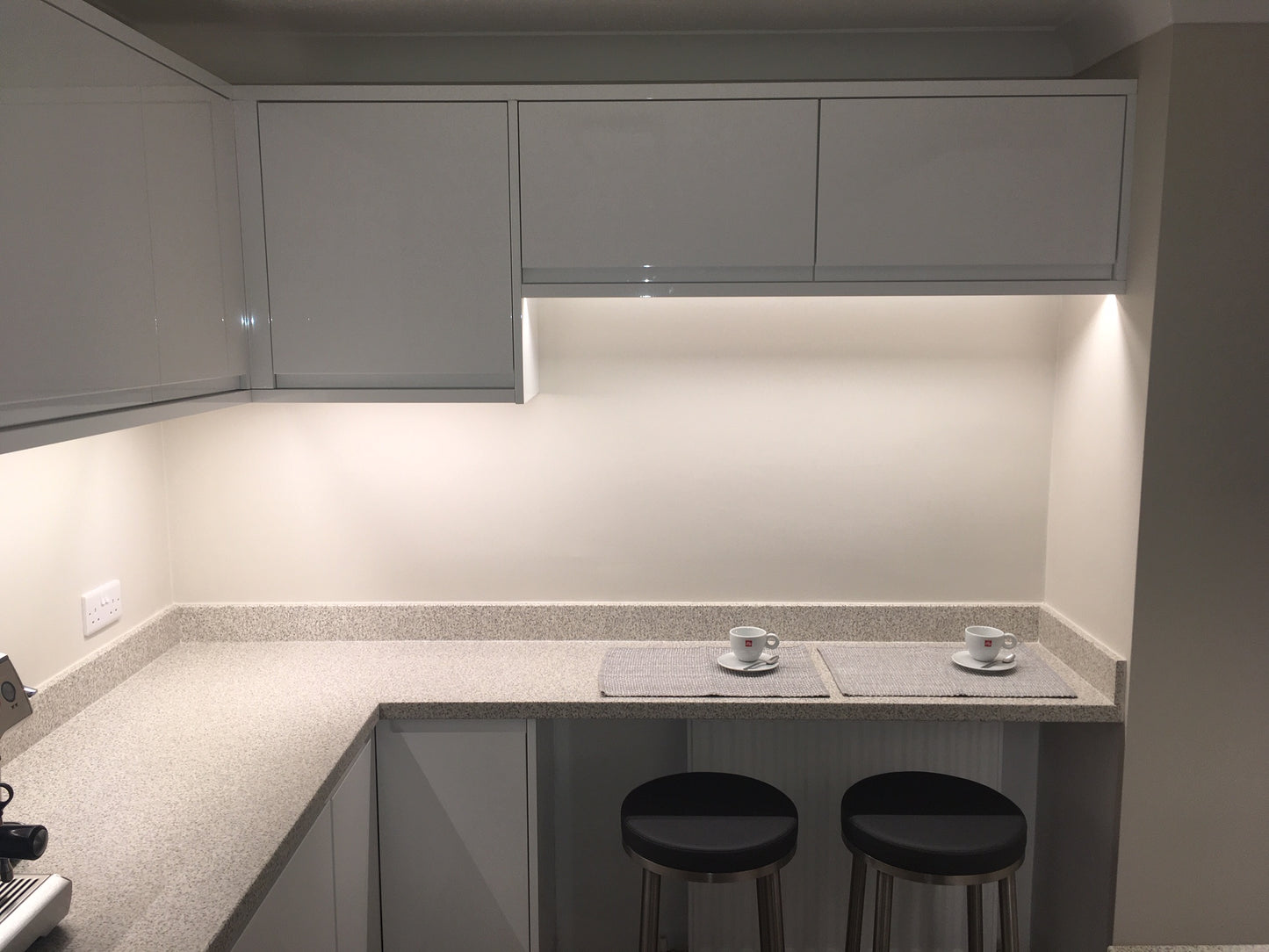Under cabinet LED Lighting | Driver included | Super Slim | Super Bright | 1800 Lumens/ Metre