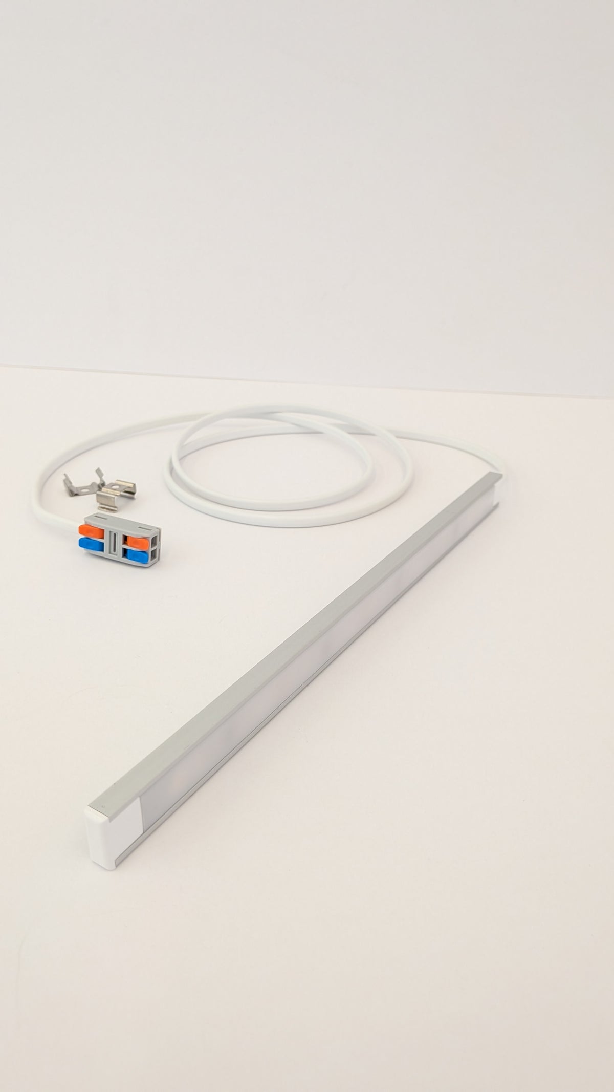 High Color Accuracy: Color Rendering Index  over 80 Ultra-slim 7mm under cabinet LED light, 230V mains, no driver required