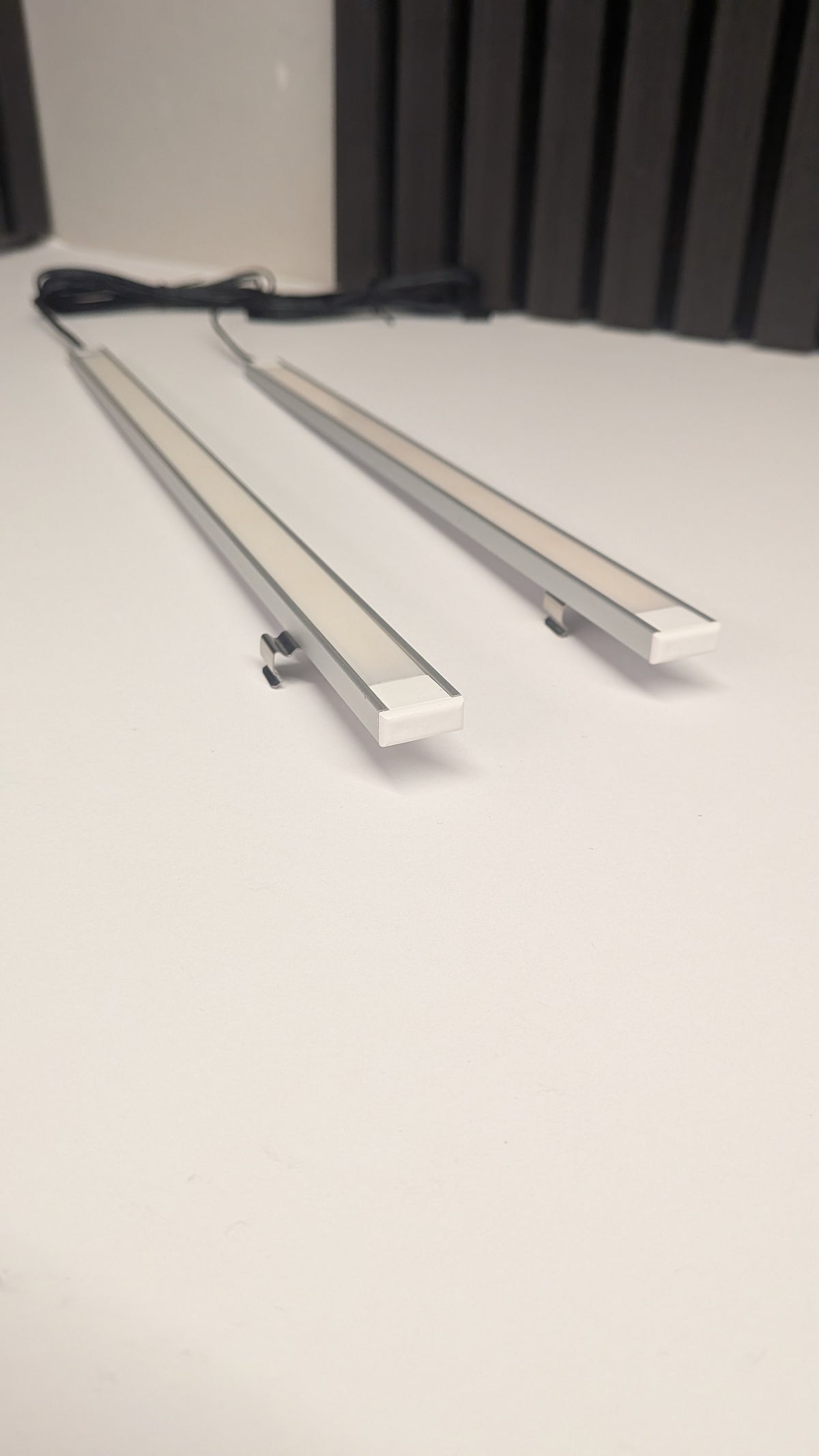 Remote controlled dimmable LED strip for under cabinets, 7mm slim profile