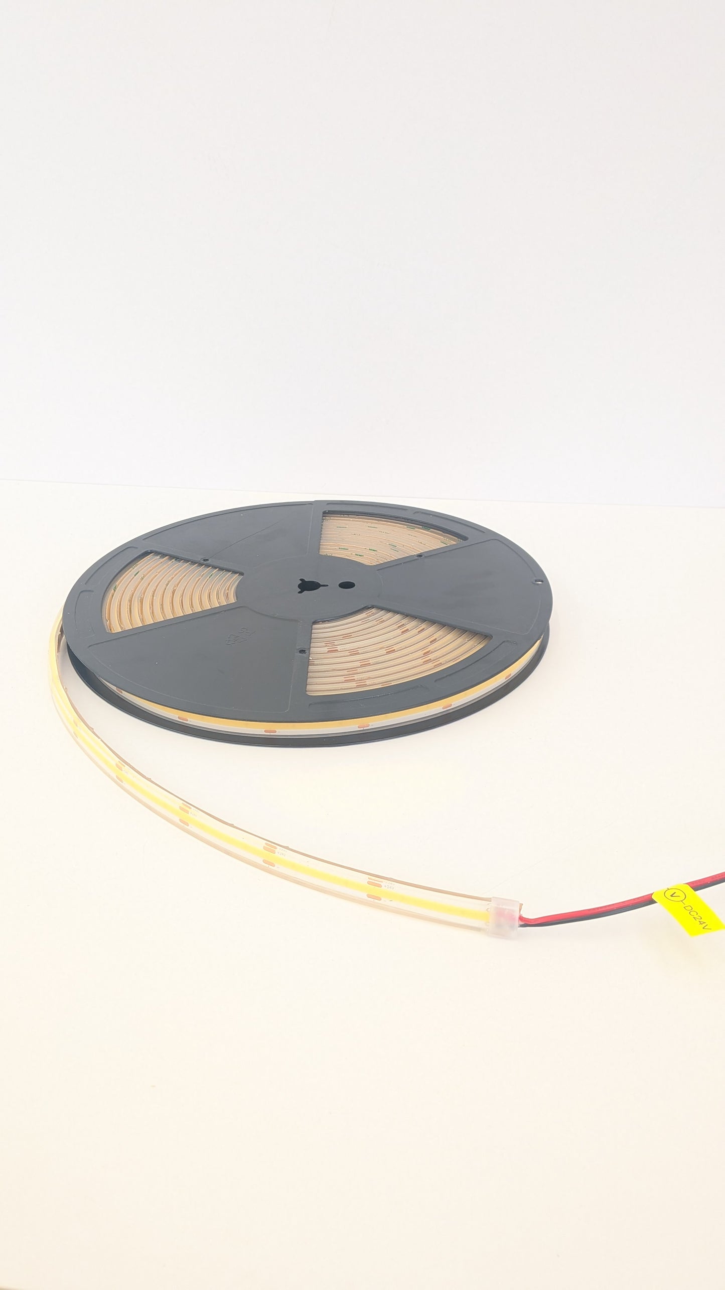 Outdoor COB LED Strip | IP 68 | 1550 Lumens Bright | Dotless