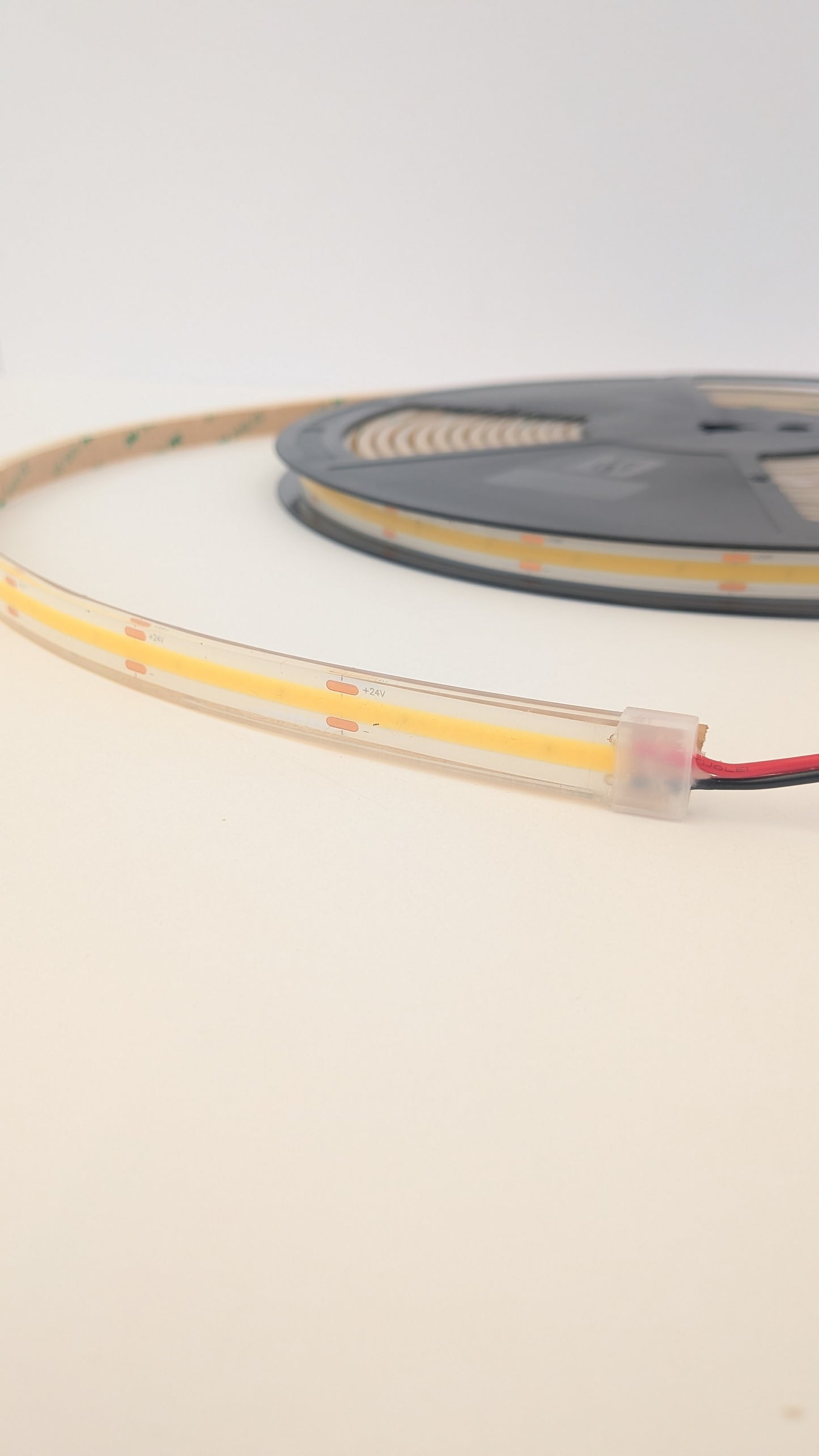 Outdoor COB LED Strip | IP 68 | 1550 Lumens Bright | Dotless