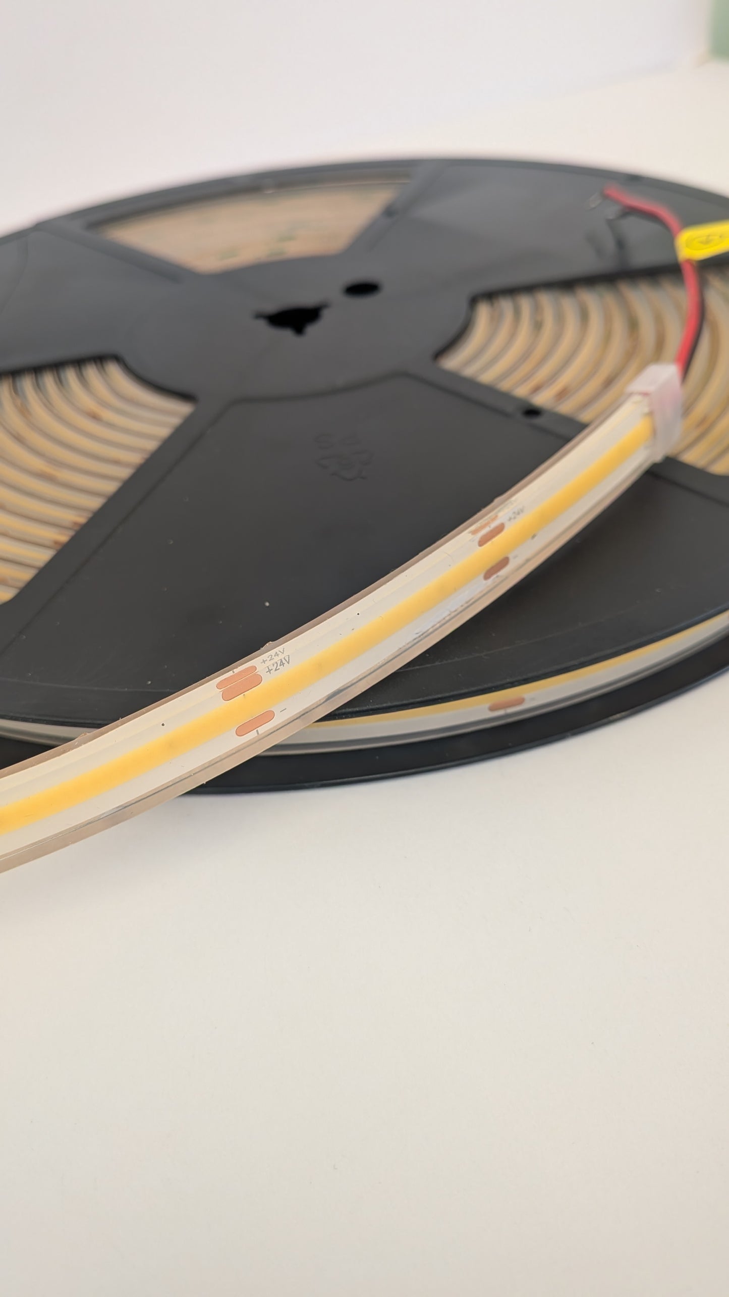 Outdoor COB LED Strip | IP 68 | 1550 Lumens Bright | Dotless