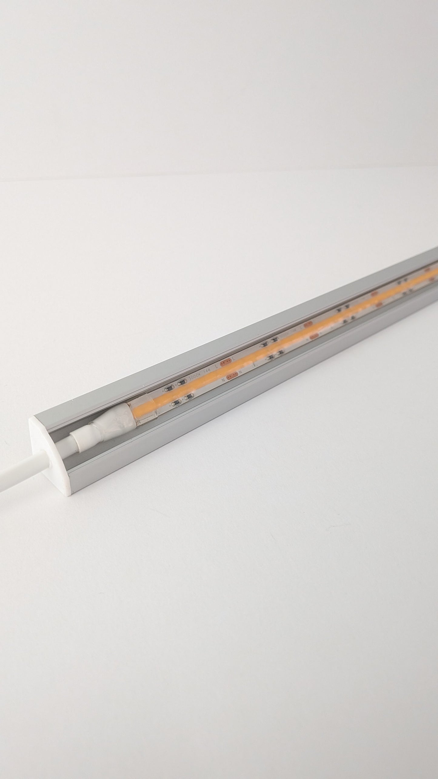 Under Cabinet LED Light | Corner Mounted | 19mm x 19mm | Dotless | 230V - No Driver Required | 850 Lumens/Metre