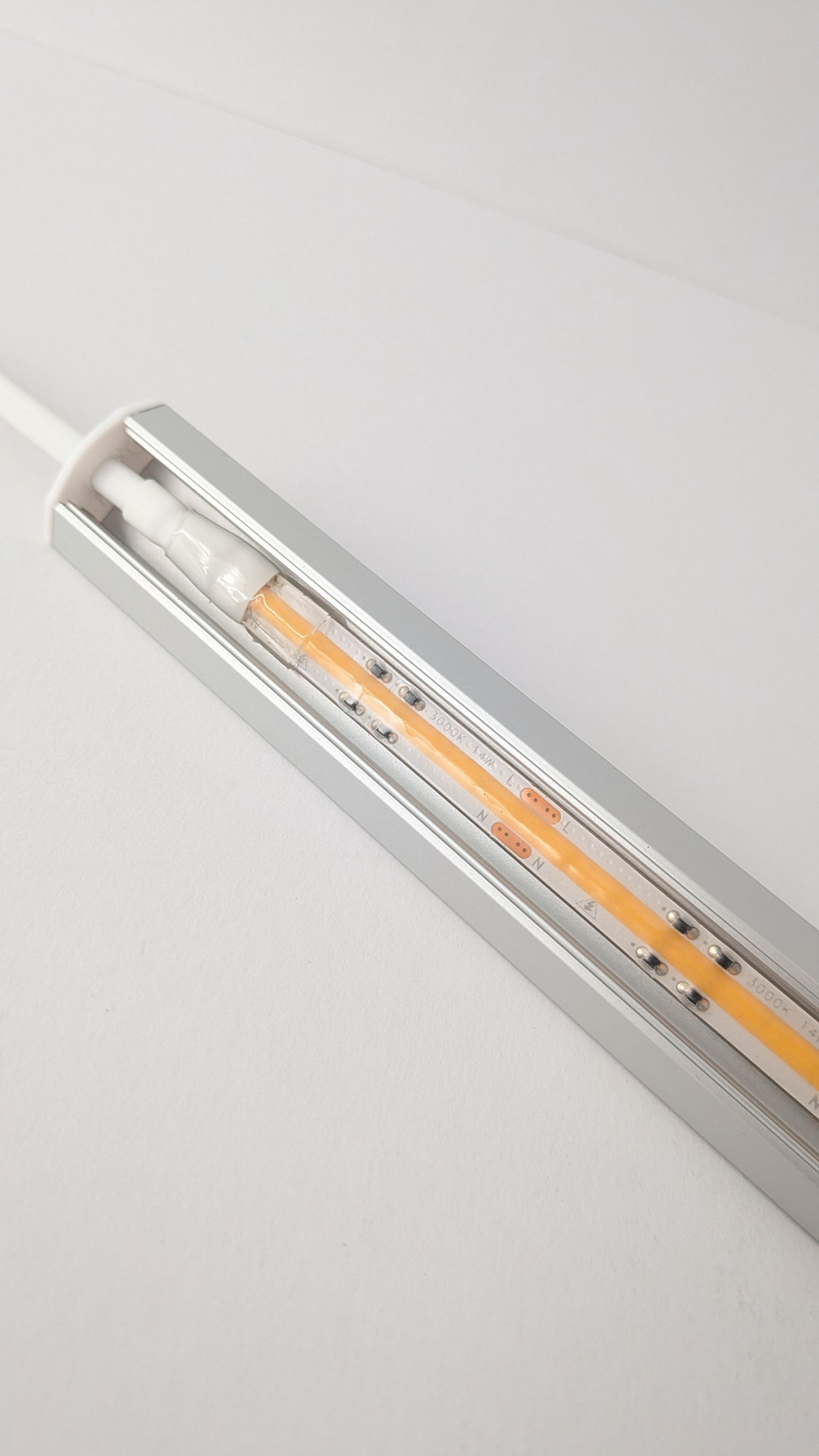 Under Cabinet LED Light | Corner Mounted | 19mm x 19mm | Dotless | 230V - No Driver Required | 850 Lumens/Metre