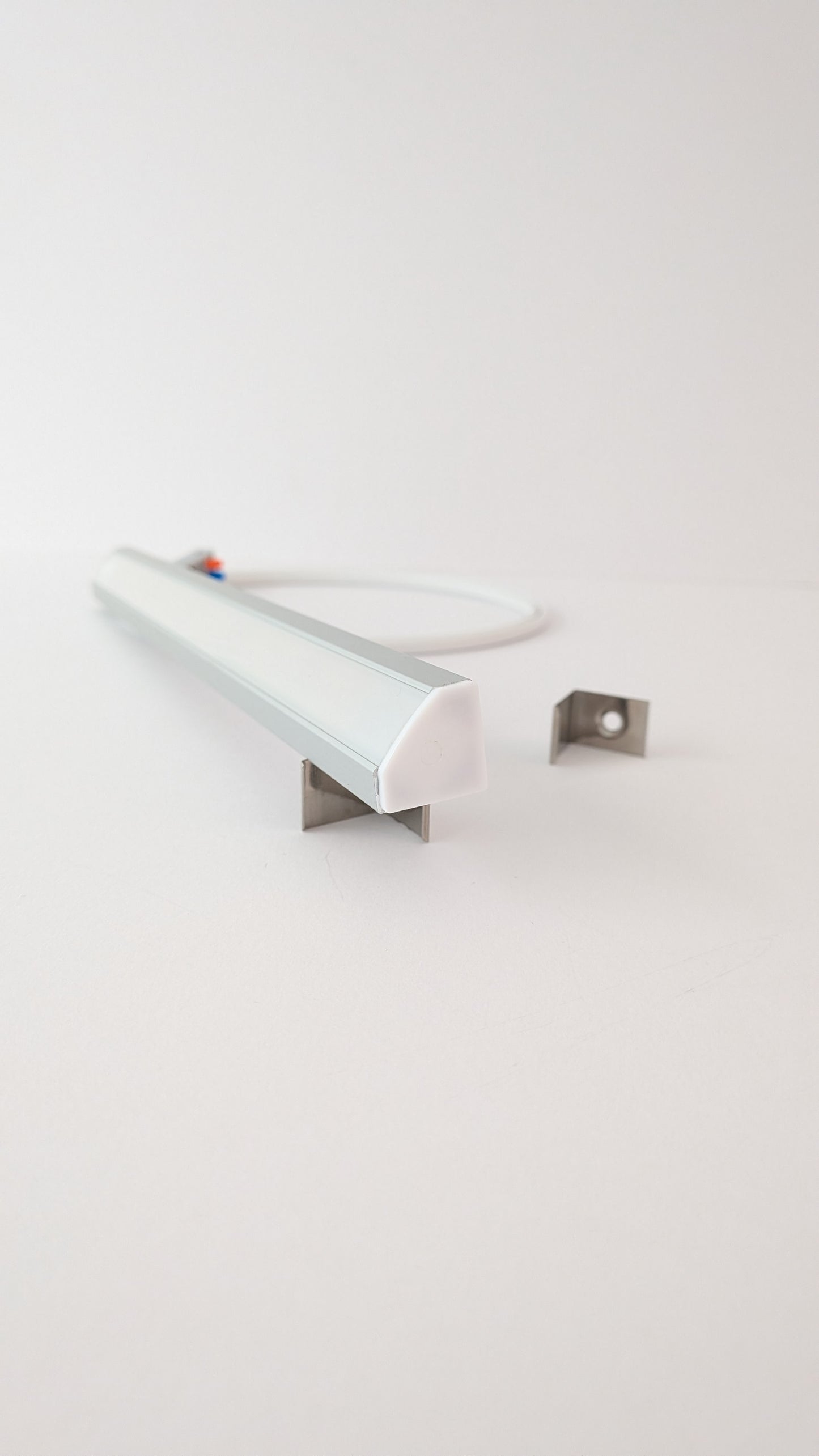 Under Cabinet LED Light | Corner Mounted | 19mm x 19mm | Dotless | 230V - No Driver Required | 850 Lumens/Metre