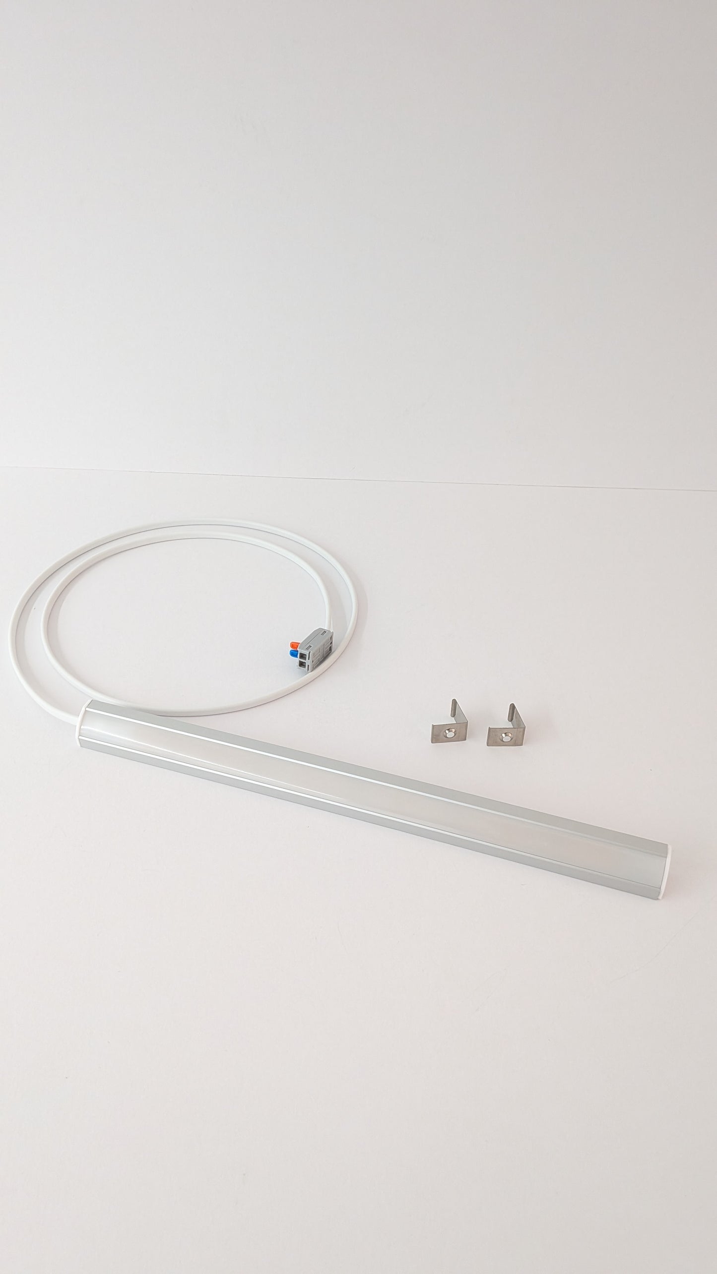 Under Cabinet LED Light | Corner Mounted | 19mm x 19mm | Dotless | 230V - No Driver Required | 850 Lumens/Metre