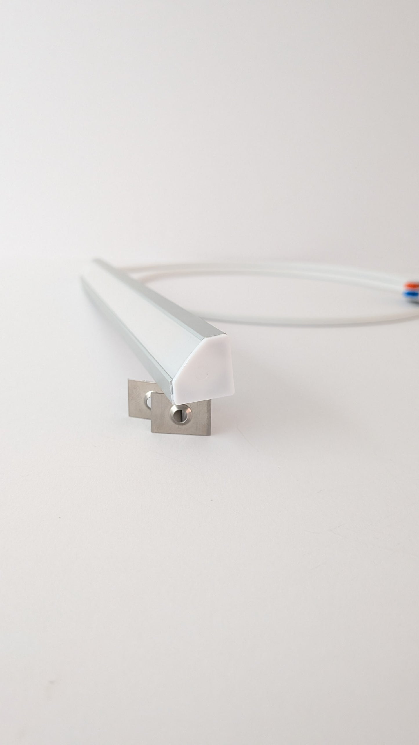 Under Cabinet LED Light | Corner Mounted | 19mm x 19mm | Dotless | 230V - No Driver Required | 850 Lumens/Metre