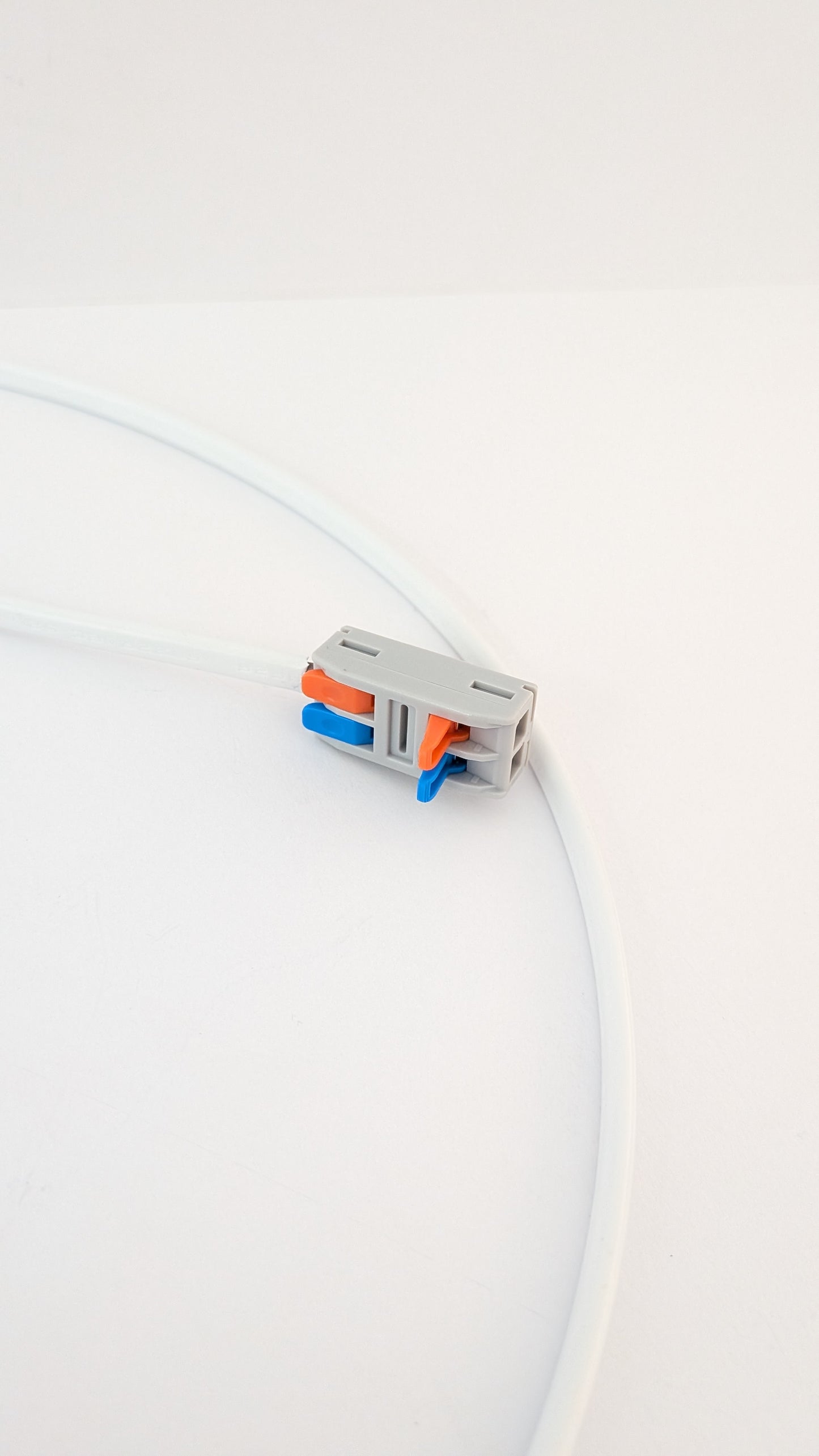 Under Cabinet LED Light | Corner Mounted | 19mm x 19mm | Dotless | 230V - No Driver Required | 850 Lumens/Metre
