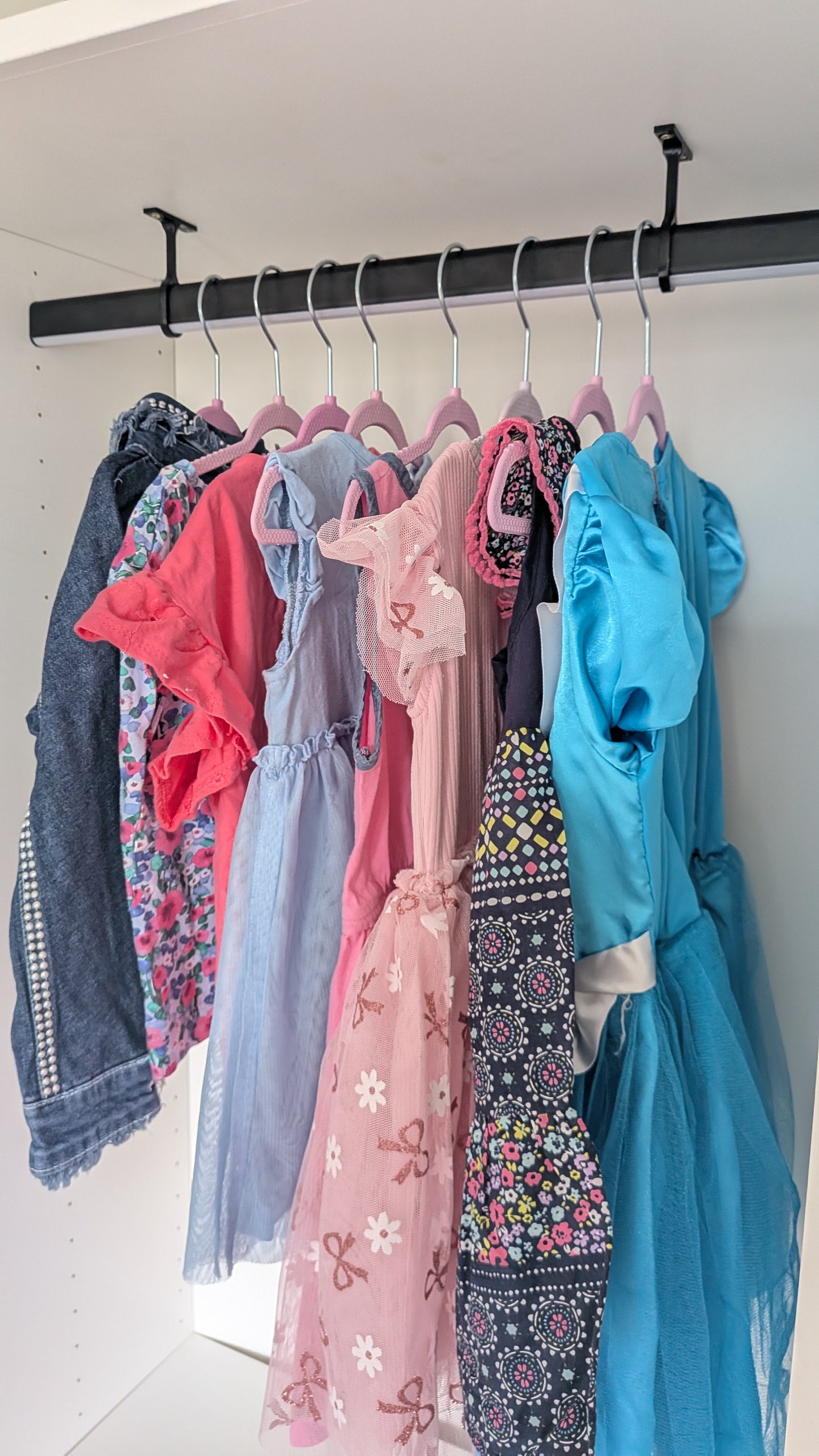 LEDs Wardrobe Hanging Rails Light with Integrated Illumination | Warm White