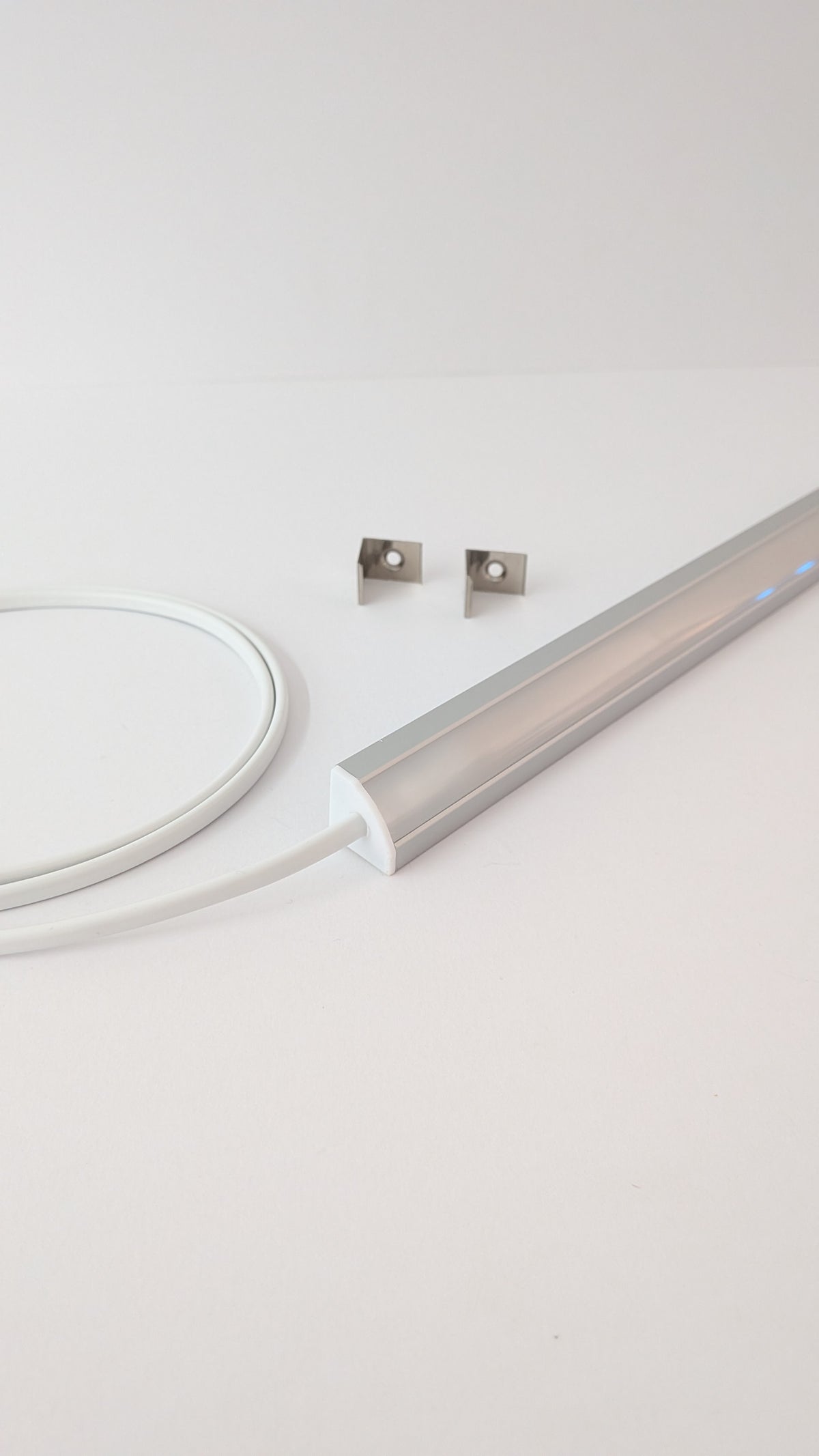 Seamless corner under cabinet LED light, 19mm slim, daylight and warm white options