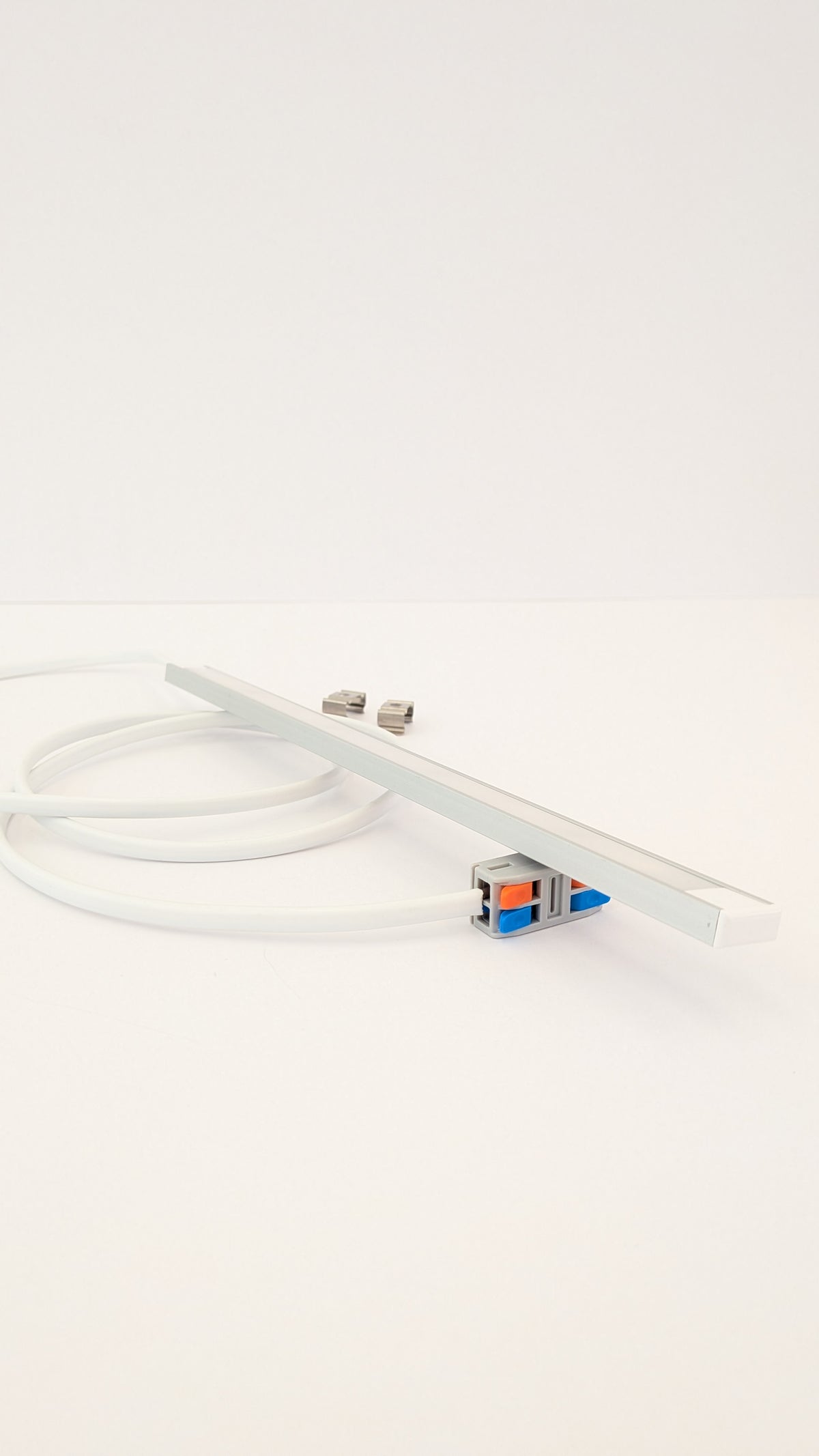 Super slim 7mm dotless under cabinet LED light, 230V, no driver required